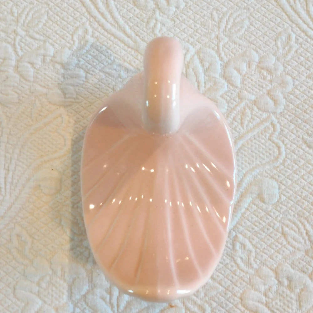 Vintage pink Ceramic Swan Hand Towel Display Holder